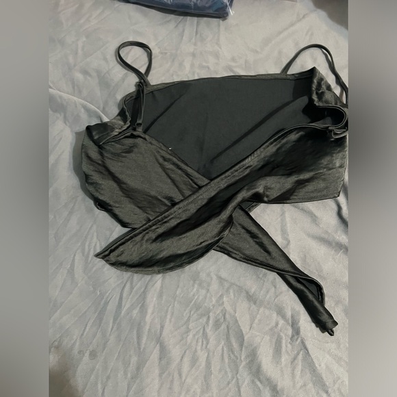 #310 Crop tank tie top - Picture 7 of 12